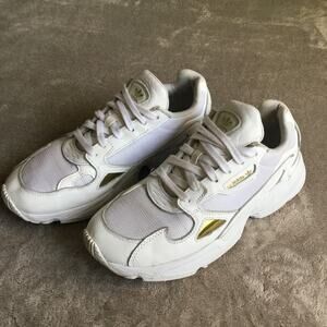 Adidas Original Falcon Shoes For Women - Color White and Gold